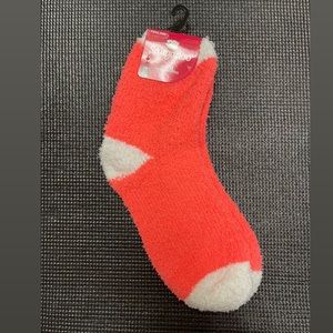 Snugado orange pairs of socks